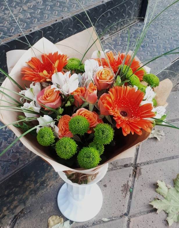 Букет цветов из: Герберы, Хризантемы, Альстромерии и Розы в Гелдагане