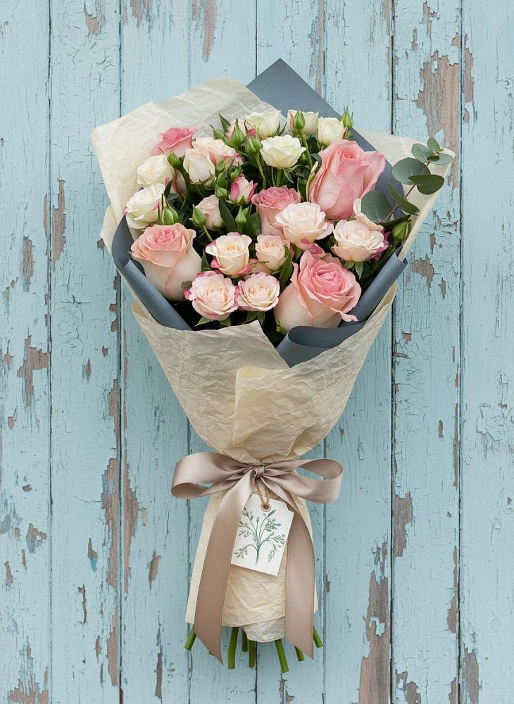 Букет цветов из: Розы в Гелдагане