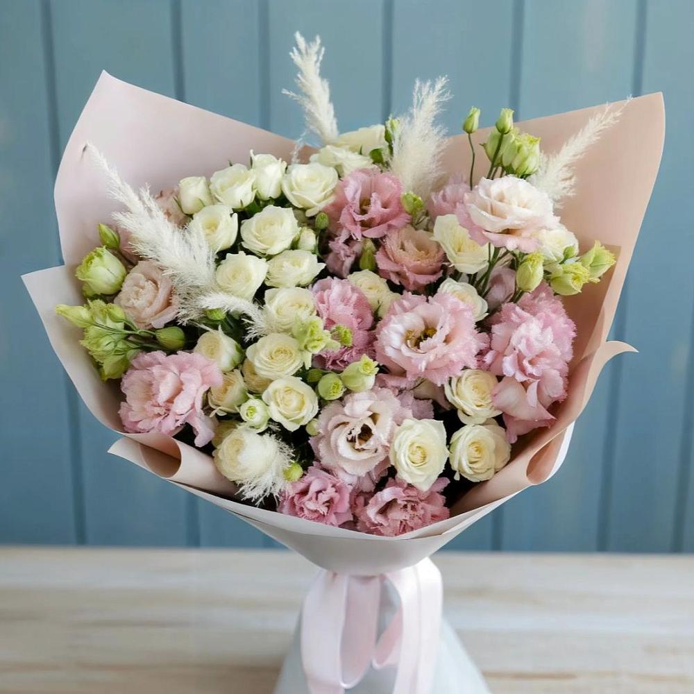 Букет цветов из: Альстромерии и Розы в Гелдагане