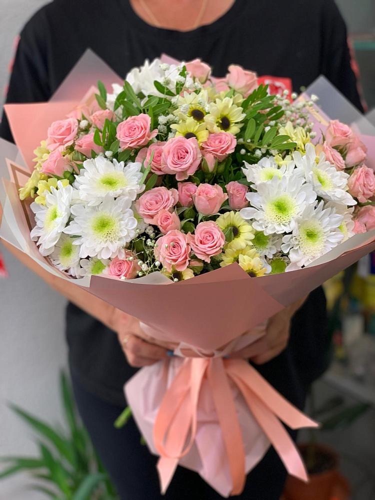 Букет цветов из: Розы и Хризантемы в Гелдагане