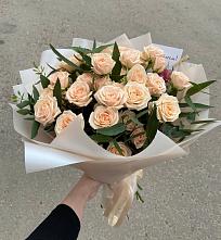 Букет Кремовые розы Латте в Гелдагане