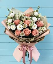 Букет цветов из:  Розы, Альстромерии и Лизиантусы в Гелдагане