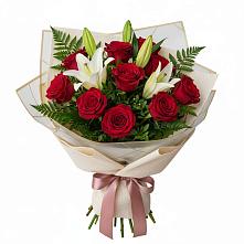 Букет цветов из:  Лилии и Розы в Гелдагане