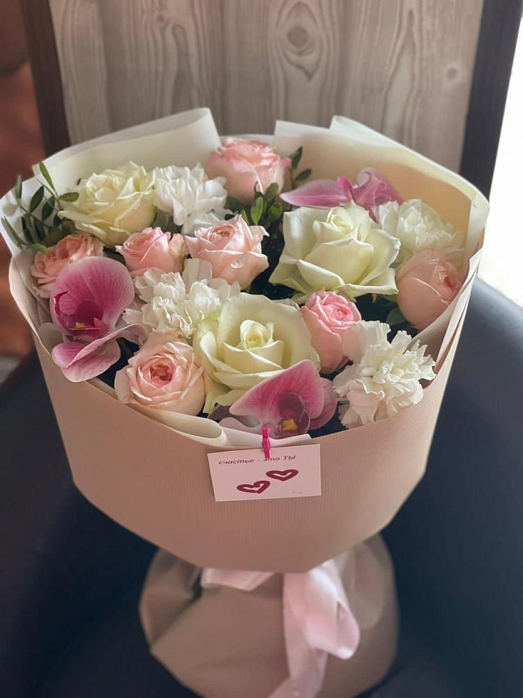 Букет цветов из: Орхидеи, Розы и Гвоздики в Гелдагане