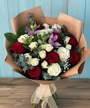 Букет цветов из:  Розы и Альстромерии в Гелдагане