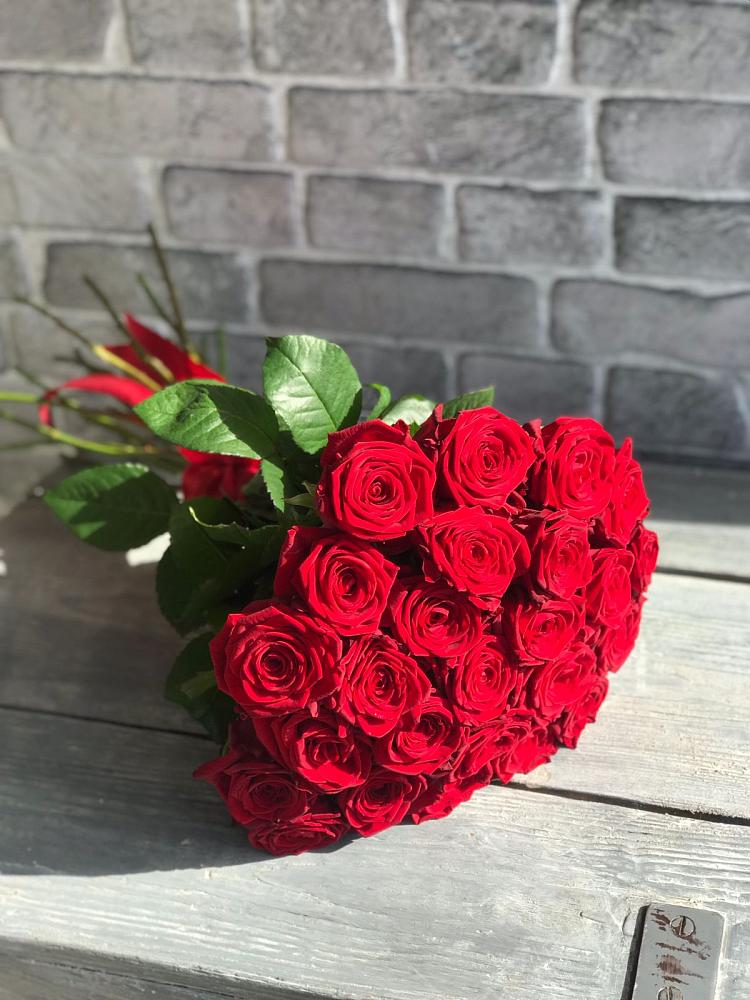 Букет Красные розы Фридом в Гелдагане