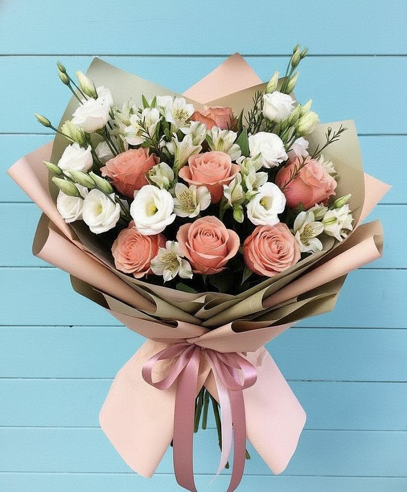 Букет цветов из: Розы, Альстромерии и Лизиантусы в Гелдагане