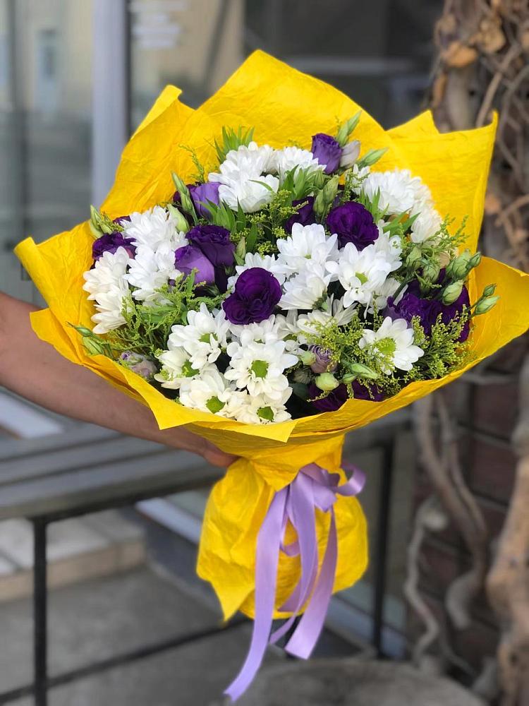 Букет цветов из: Ирисы, Хризантемы и Ромашки в Гелдагане