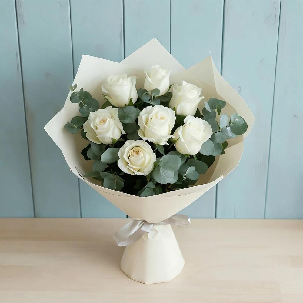 Букет Белые розы в Эвкалипте в Гелдагане