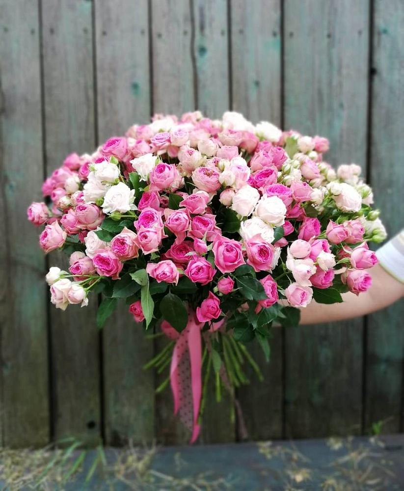 Букет Розовые кустовые розы Натали и Лав Лидия в Гелдагане