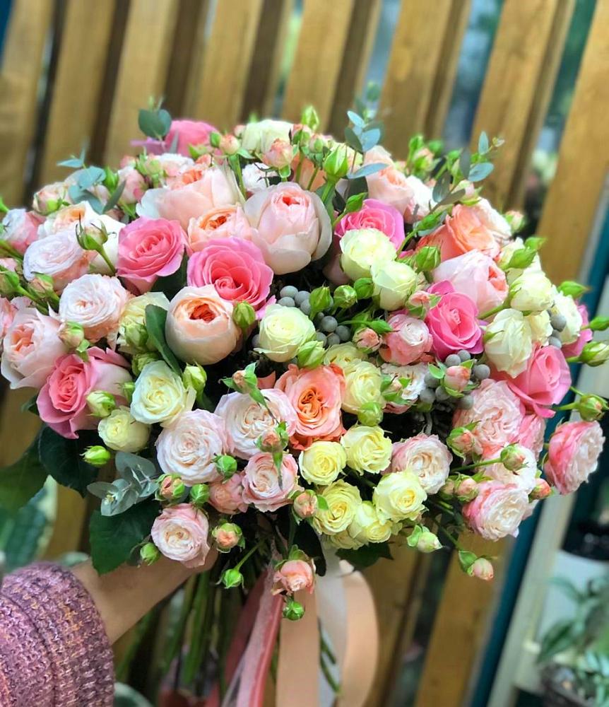 Букет цветов из: Розы в Гелдагане