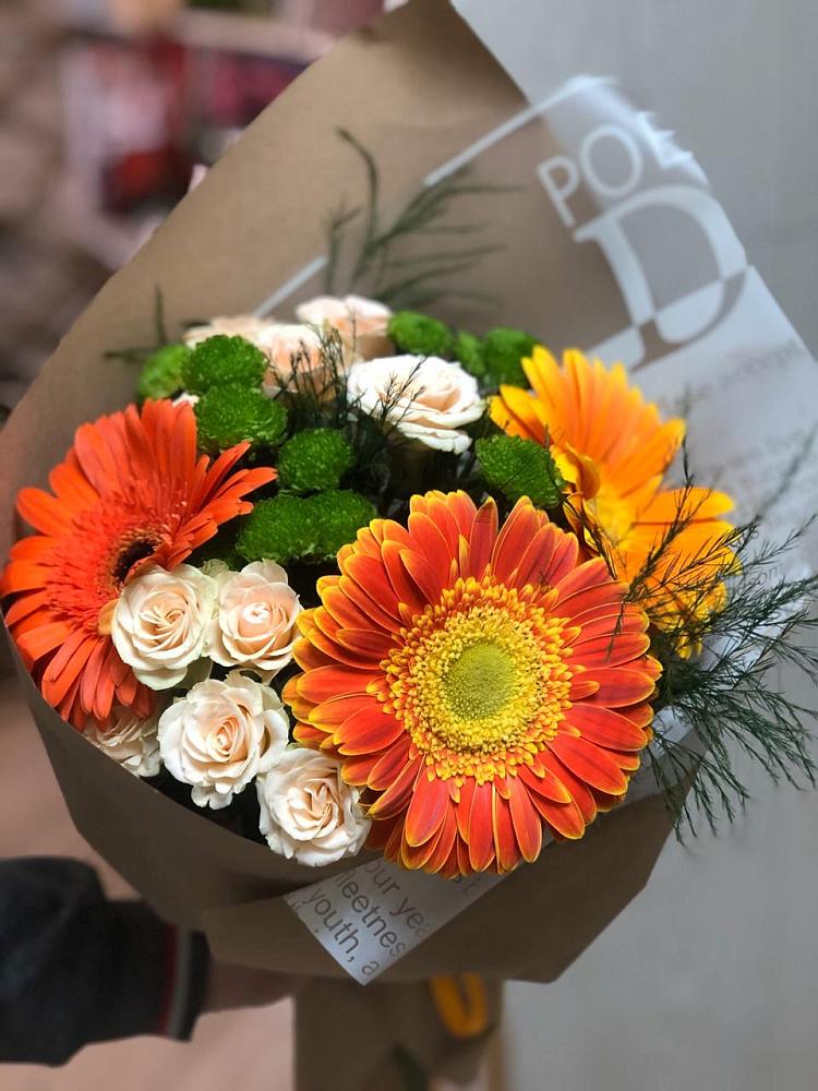 Букет цветов из: Герберы, Хризантемы и Розы в Гелдагане