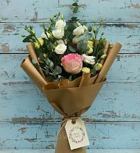 Букет цветов из:  Розы и Лизиантусы в Гелдагане